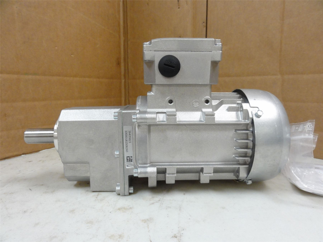 Lenze G50AH045MVCR2C00; Gear-Motor 46.55:1 Ratio 0.12Kw; 460V