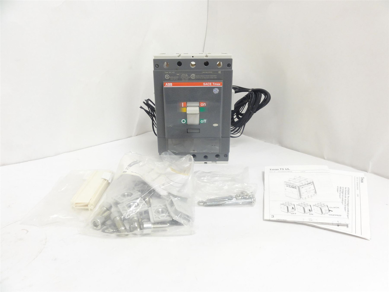 ABB T5H400DW; Tmax Molded Case Switch 400A; 3P; 600V