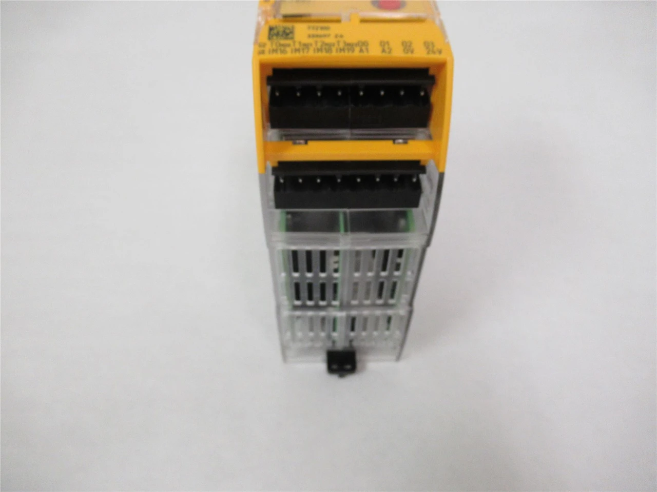 Pilz PN0ZmB0; Safety Relay 24VDC Plug In Din Rail