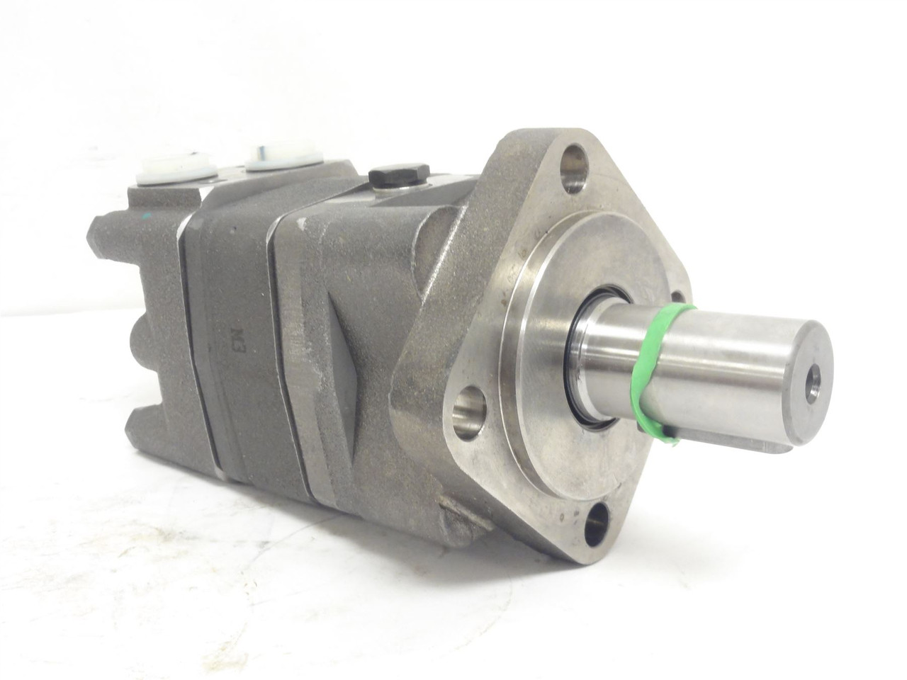 White 151F0503; Hydraulic Motor OMS160 G1/4 Ports