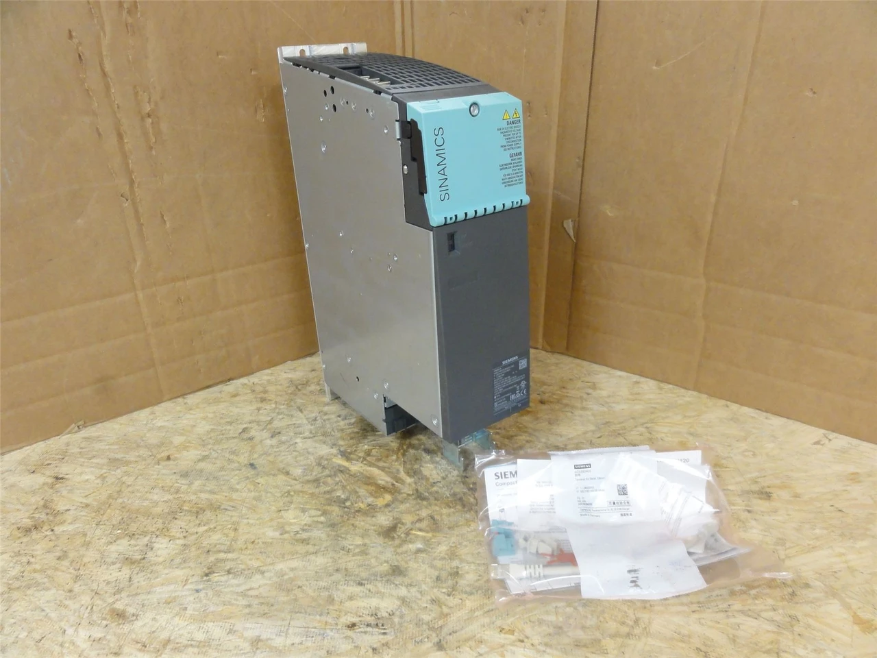 Siemens 6SL3120-1TE23-0ACO; AC Drive; 510-720VDC; 36A In