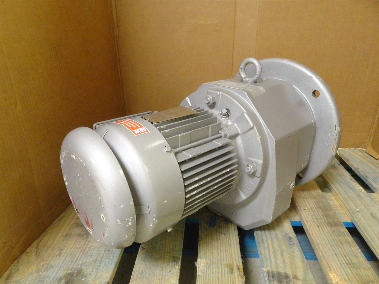 SEW RF83DT90S4/TH/C; AC Gearmotor W/Brake; 137:1 Ratio; 1.1kW
