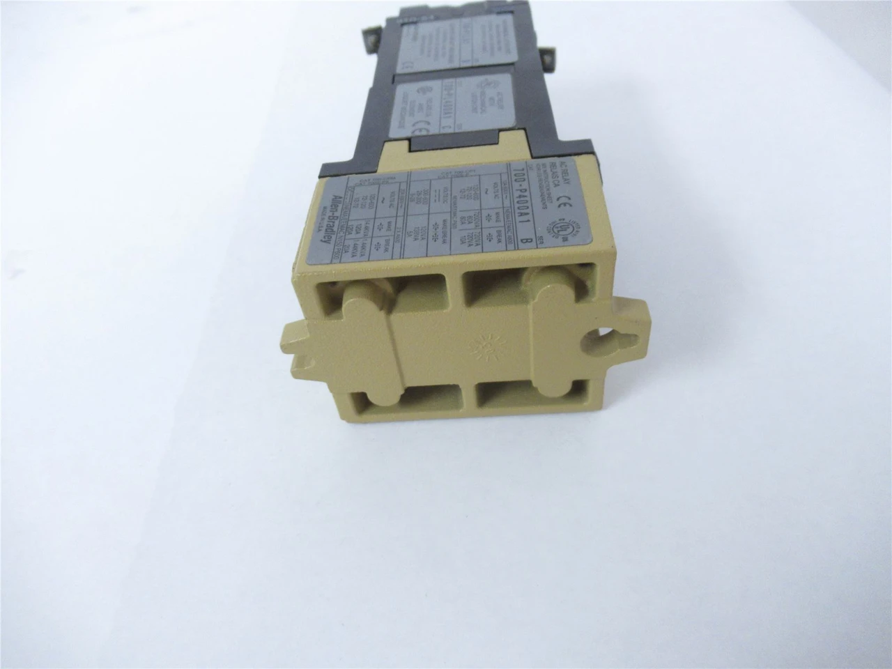 Allen-Bradley 700-PL400A1C; Relay Latch