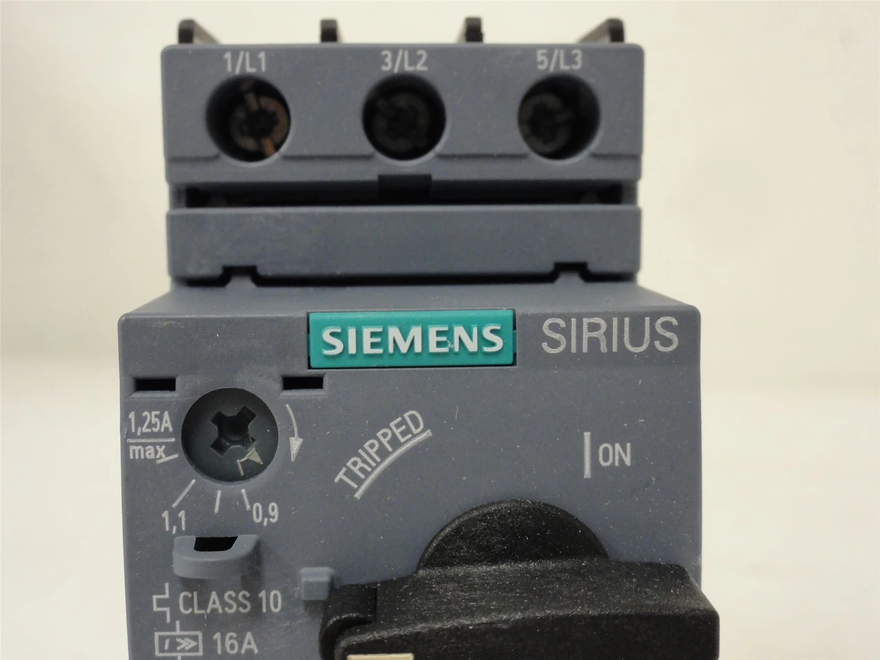 Siemens 3RV2021-0KA10; Manual Starter; 0.9-1.25A; 3Pole