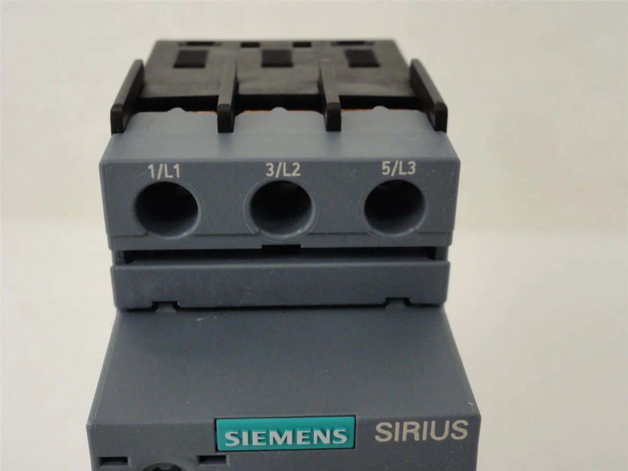 Siemens 3RV2021-1CA10; Manual Starter; 1.8-2.5A; 3Pole