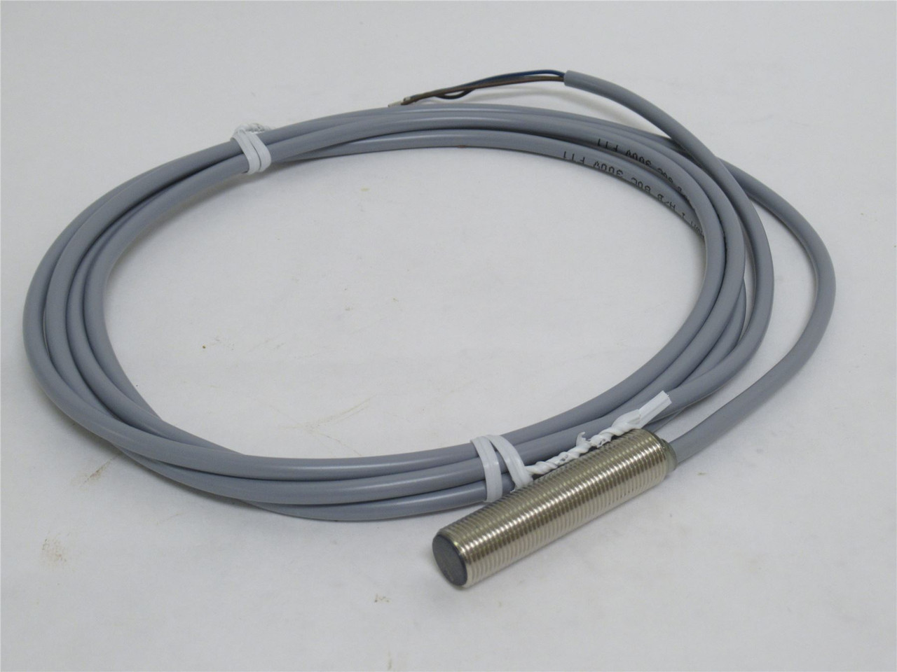 Balluff BES-M12MI-NSC40B-BV02; Prox Sensor BES00FM; 12-30VDC