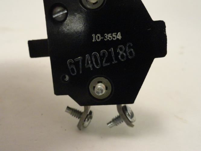 Cutler-Hammer  640911; Auxiliary Contact 3A 600V 1-NO; 1-NC