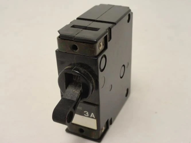 Fuji Electric CP31E/3K; Circuit Protector 3A 250VAC