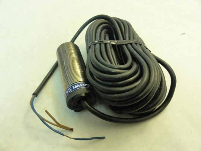 Telemecanique XSA-V32151L10; Prox Sensor (NO Mounting Nuts)