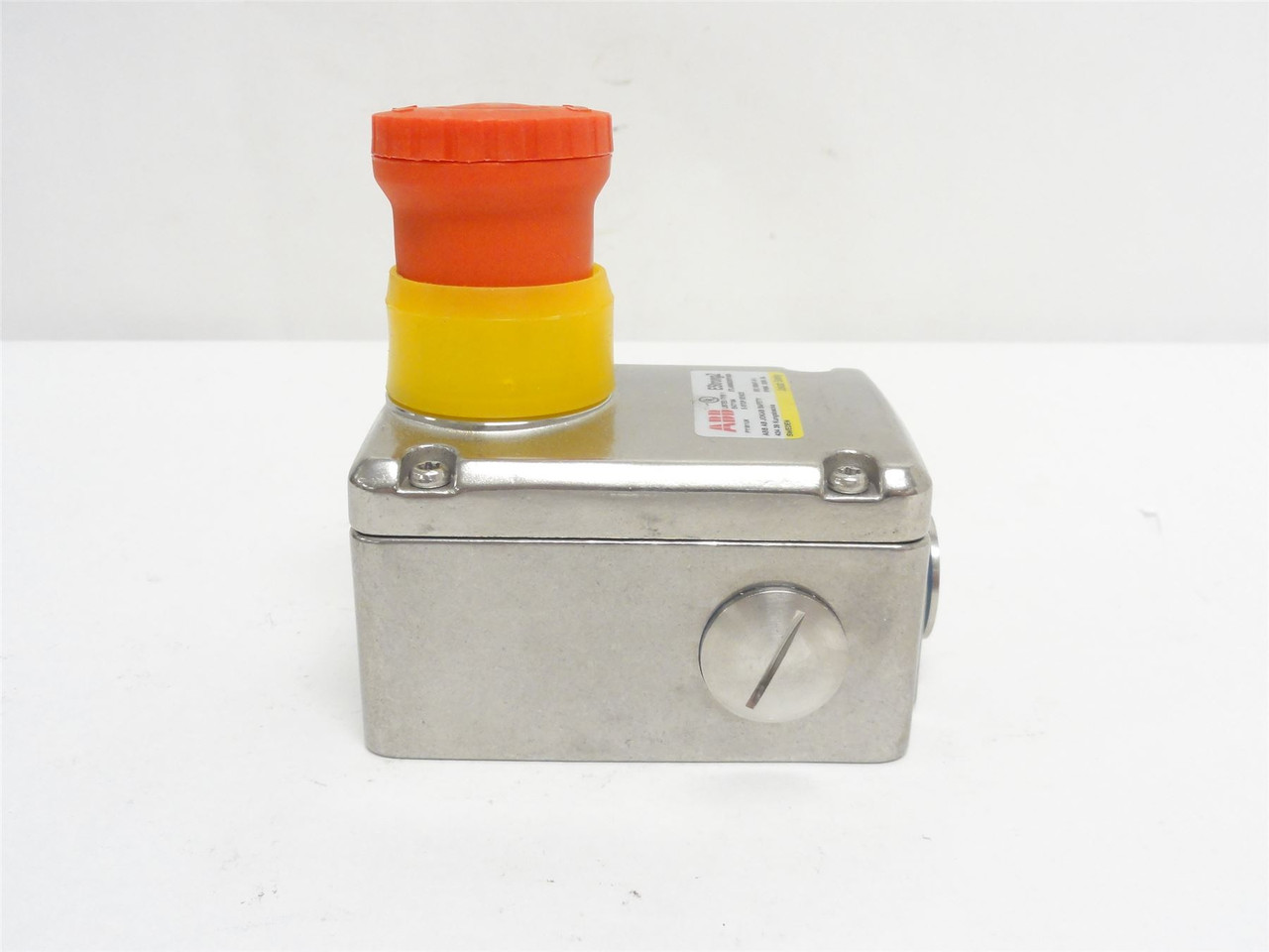 ABB 2TLA050220R1020; Twist to Reset E-Stop Switch; SS Case