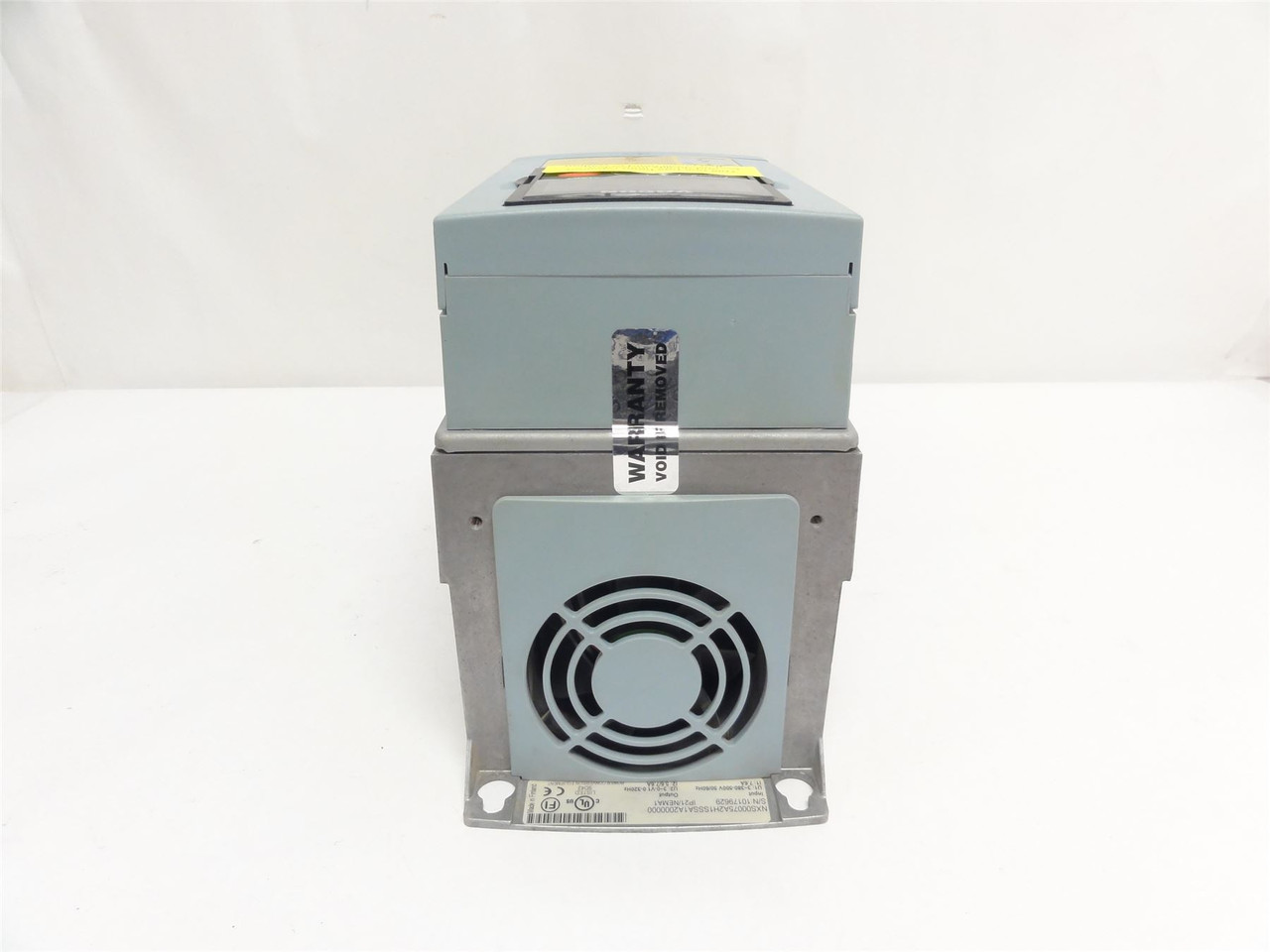 Vacon NXS00075A2H1SSSA1A2000000; AC Drive; 380-500VAC; 7.6A In