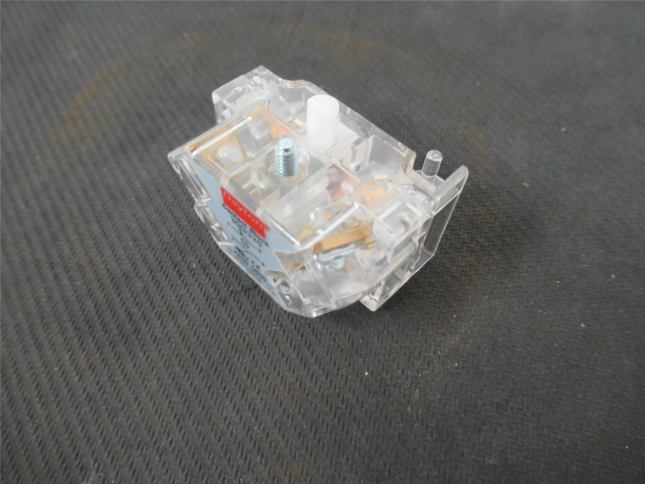 Dayton 30G320; Contact Block 1NO/1NC 30mm 10A 600Vac