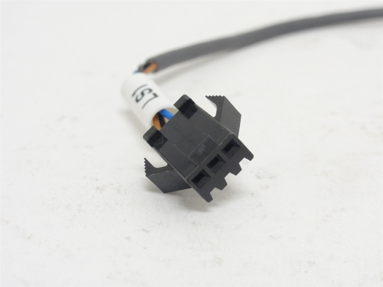 Omron TL-W1R5MC1; Proximity Switch; 12-24VDC; 100mA Max