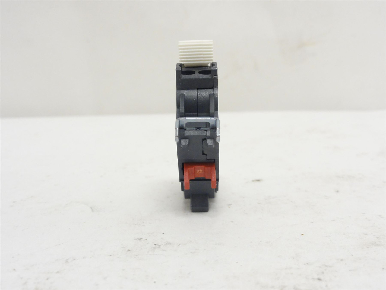 Schneider ZBE-1025; Contact Block; 3A; 240VAC; SPST-NC