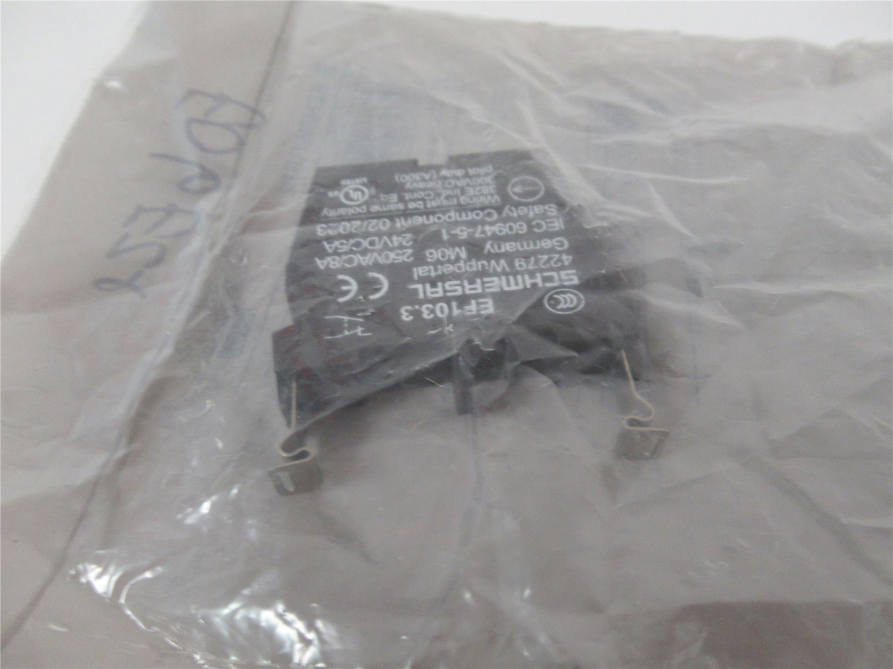 Schmersal EF1033; Contact Block 250VAC 24VDC 1NC 1NO