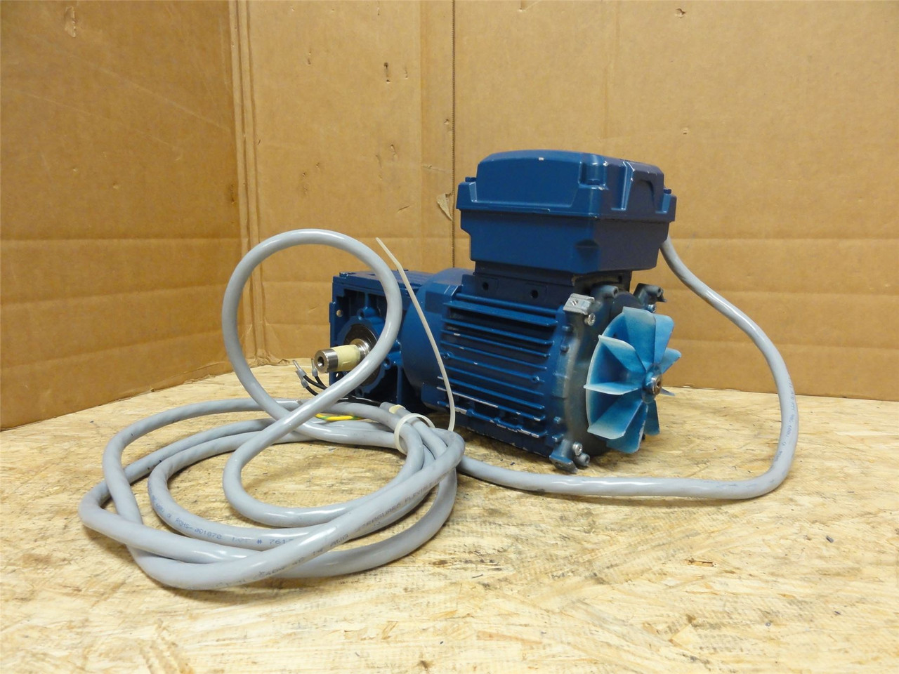 SEW W20DRN71MS4; Gearmotor 19.5:1 Ratio; 1/3HP; No Shroud