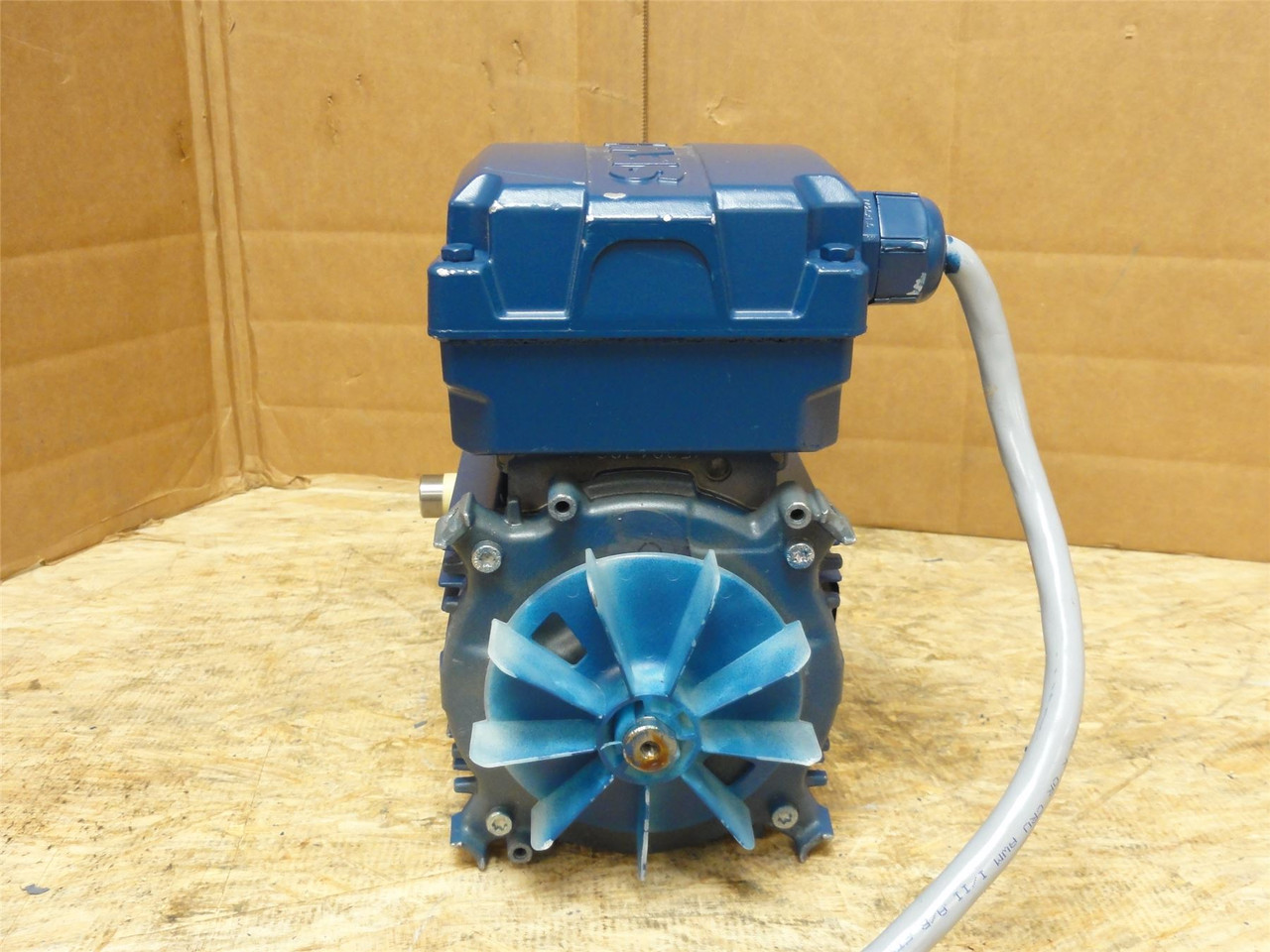 SEW W20DRN71MS4; Gearmotor 19.5:1 Ratio; 1/3HP; No Shroud