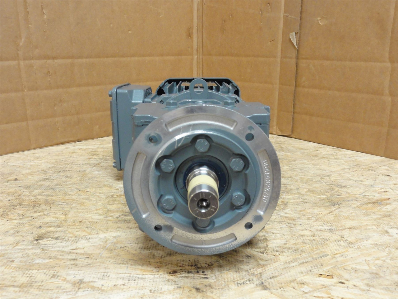 SEW RF17DRN71M4/DH; AC Gearmotor; 8.63:1 Ratio; 1/2HP; 240V