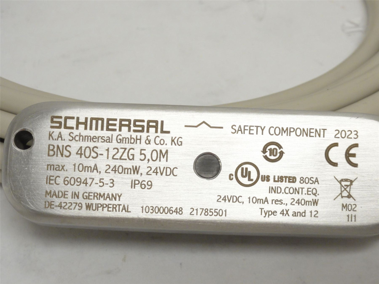 Schmersal BNS 40S-12ZG; Proximity Sensor 24VDC; 10mA; 5m Wire