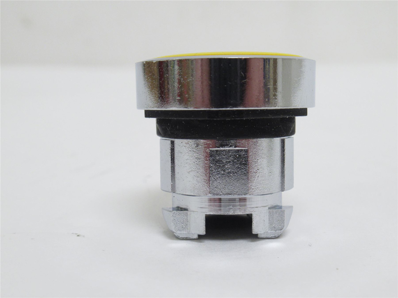 Schneider ZB4BA5; Push Button Actuator; Yellow; 22mm