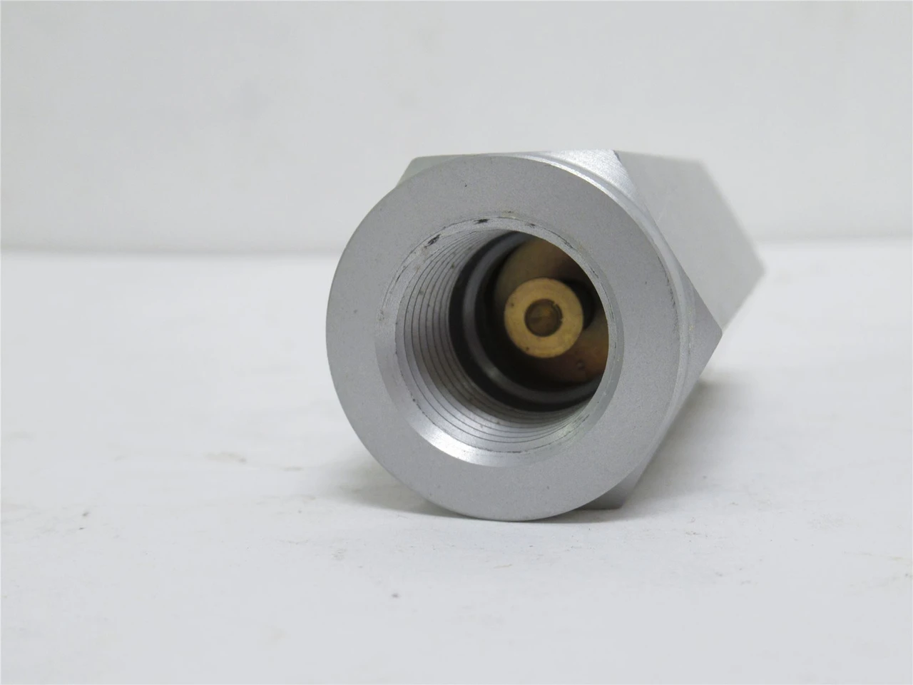 Norgren T60A4890; Excess Flow Shut-Off Valve; 1/2NPT