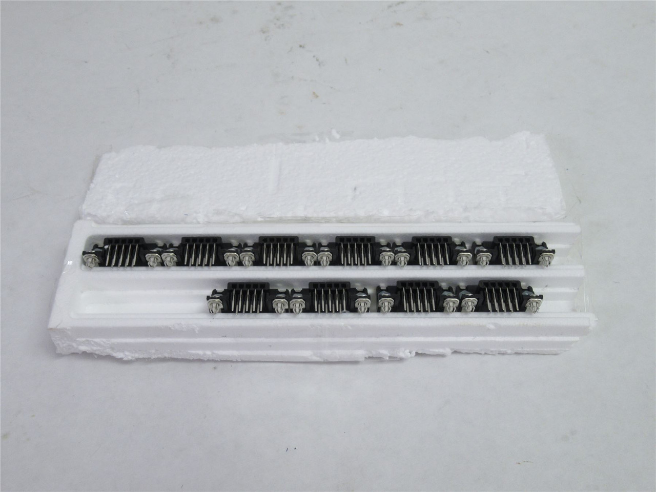 Tyco 5747844-4; Box-15 D-Sub Connector RCPT R/A; 9-Pin