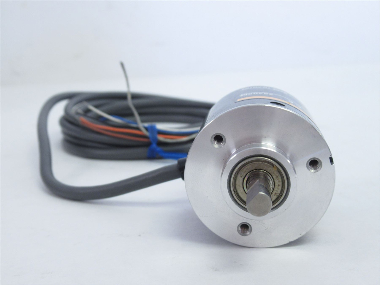 Omron E6B2-CWZ6C; Rotary Encoder; 5-24VDC; 70mA; 500P/R