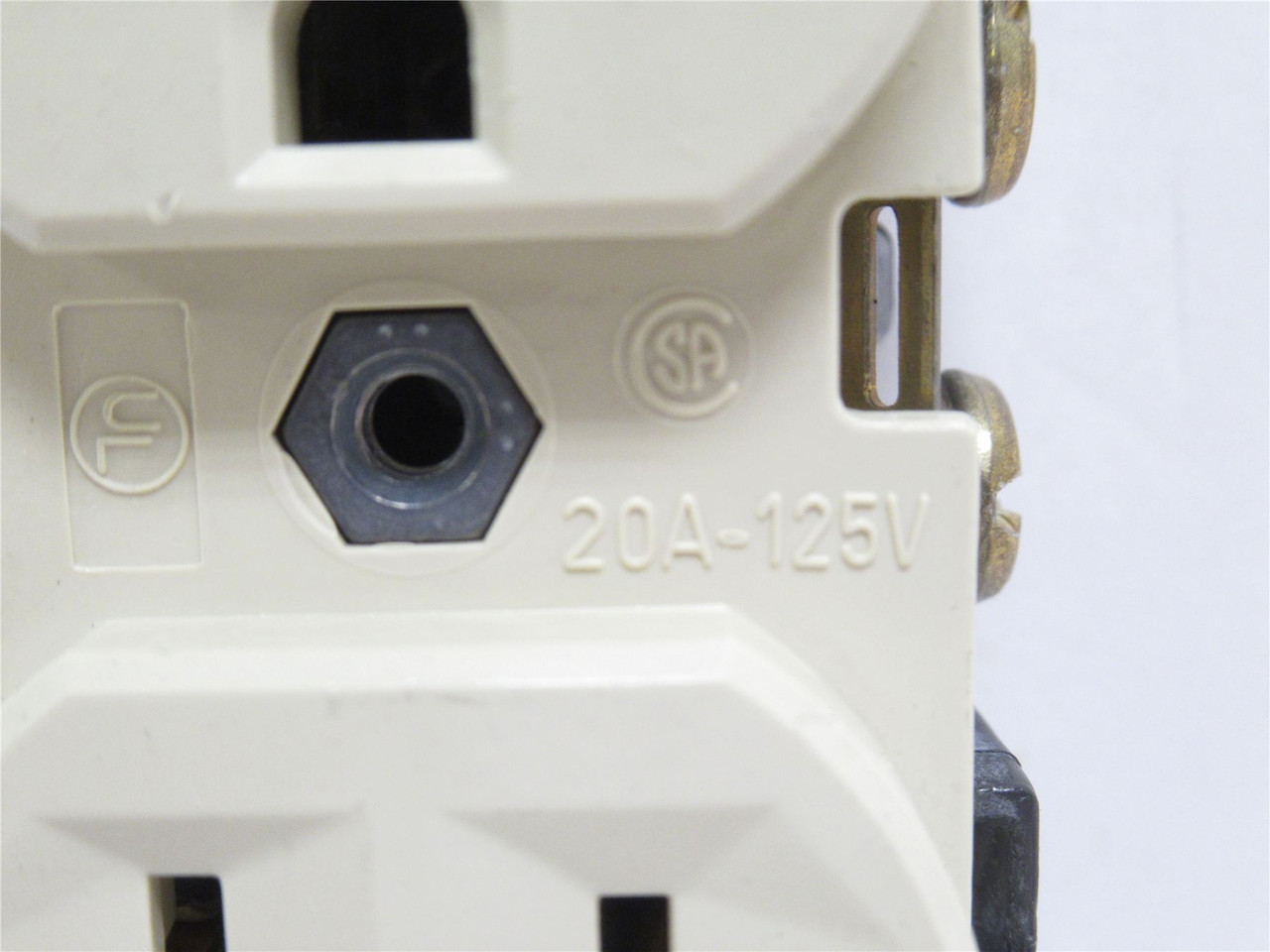 Industry-Std 52HD78; Lot-2; Duplex; Receptacles; 20A; 125V