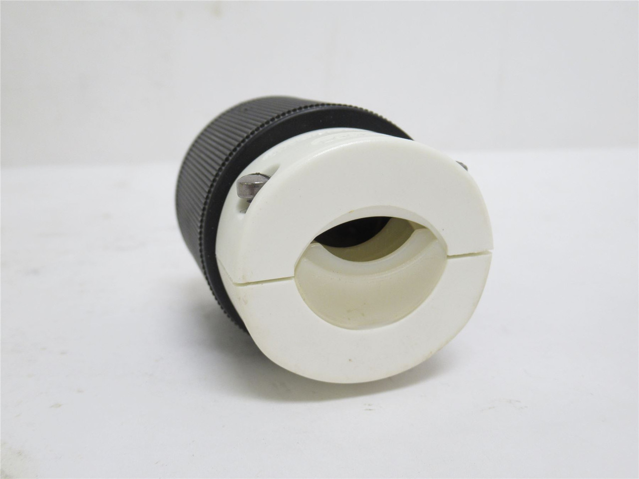 Woodhead 28T47; Industrial Locking Plug 30A 125VAC 2P; 3 Wire