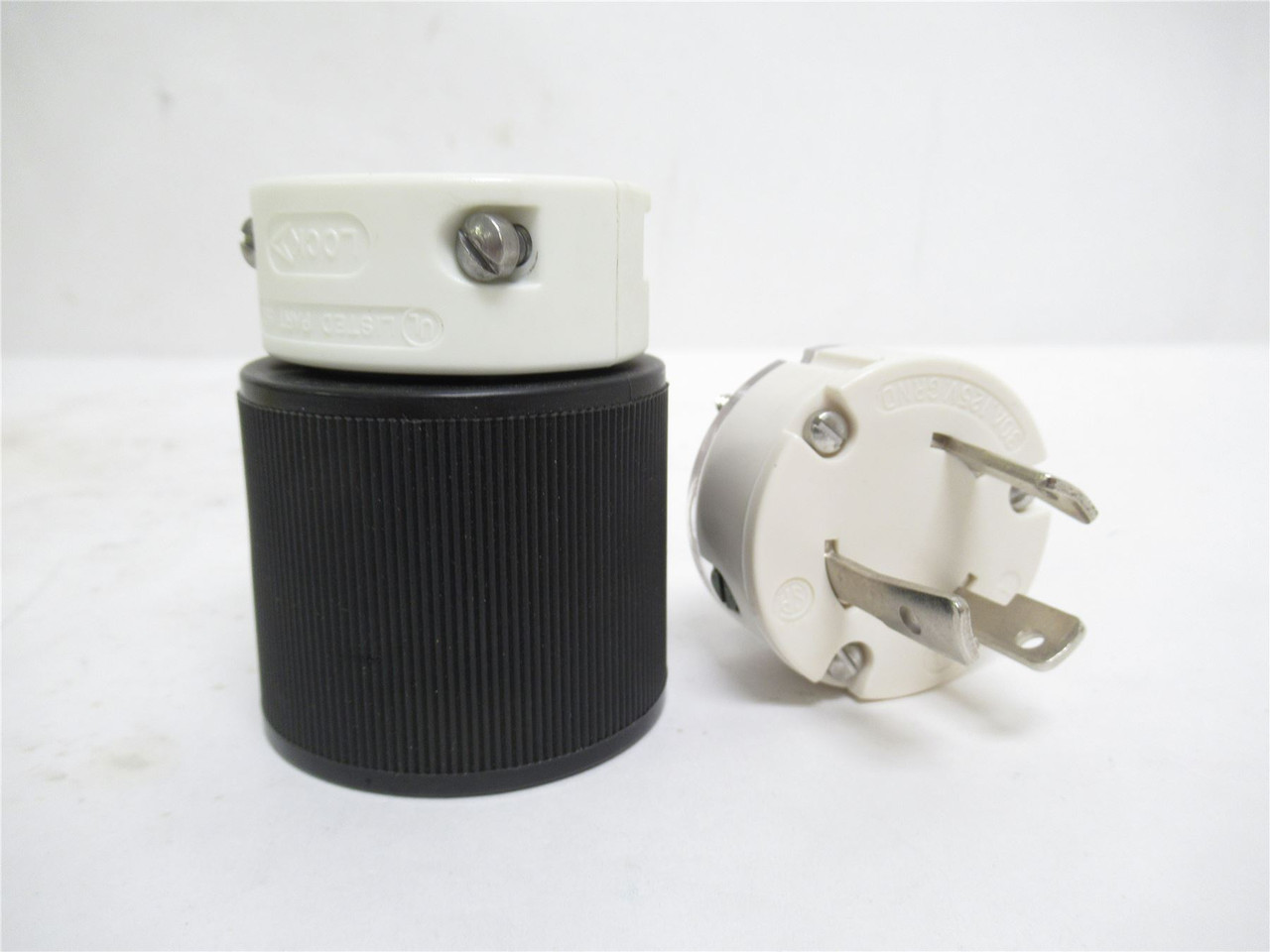 Woodhead 28T47; Industrial Locking Plug 30A 125VAC 2P; 3 Wire