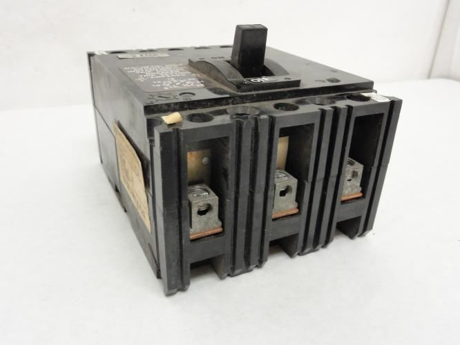 Square D FAL3600311M; Molded Case Circuit Breaker; 3A; 3P; 240 VAC