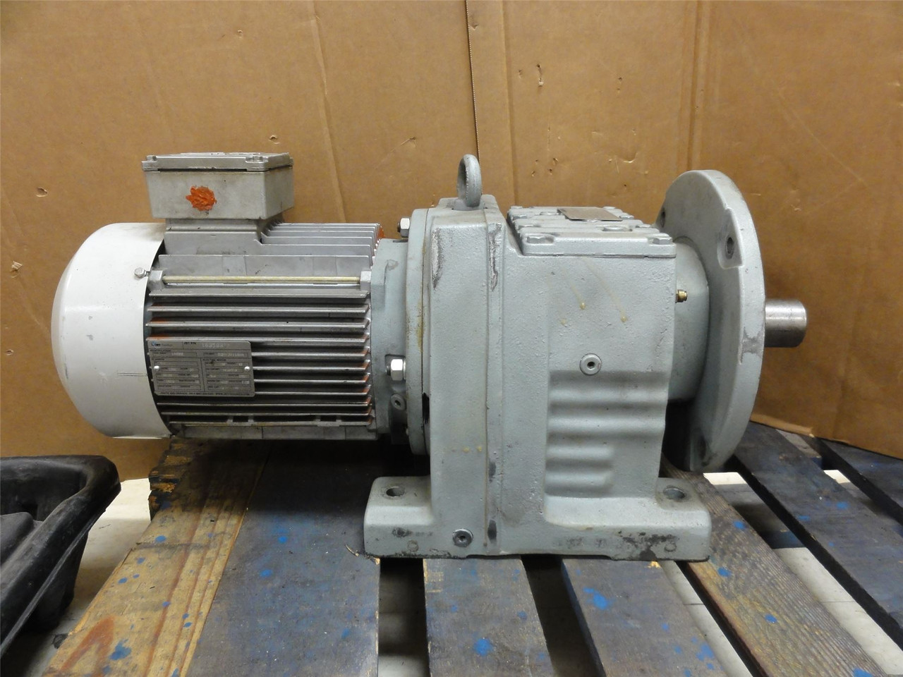 JBT 163588PX; Motor-Gearbox; 63.68:1Ratio; 5.4HP; 230/460VAC; 3PH