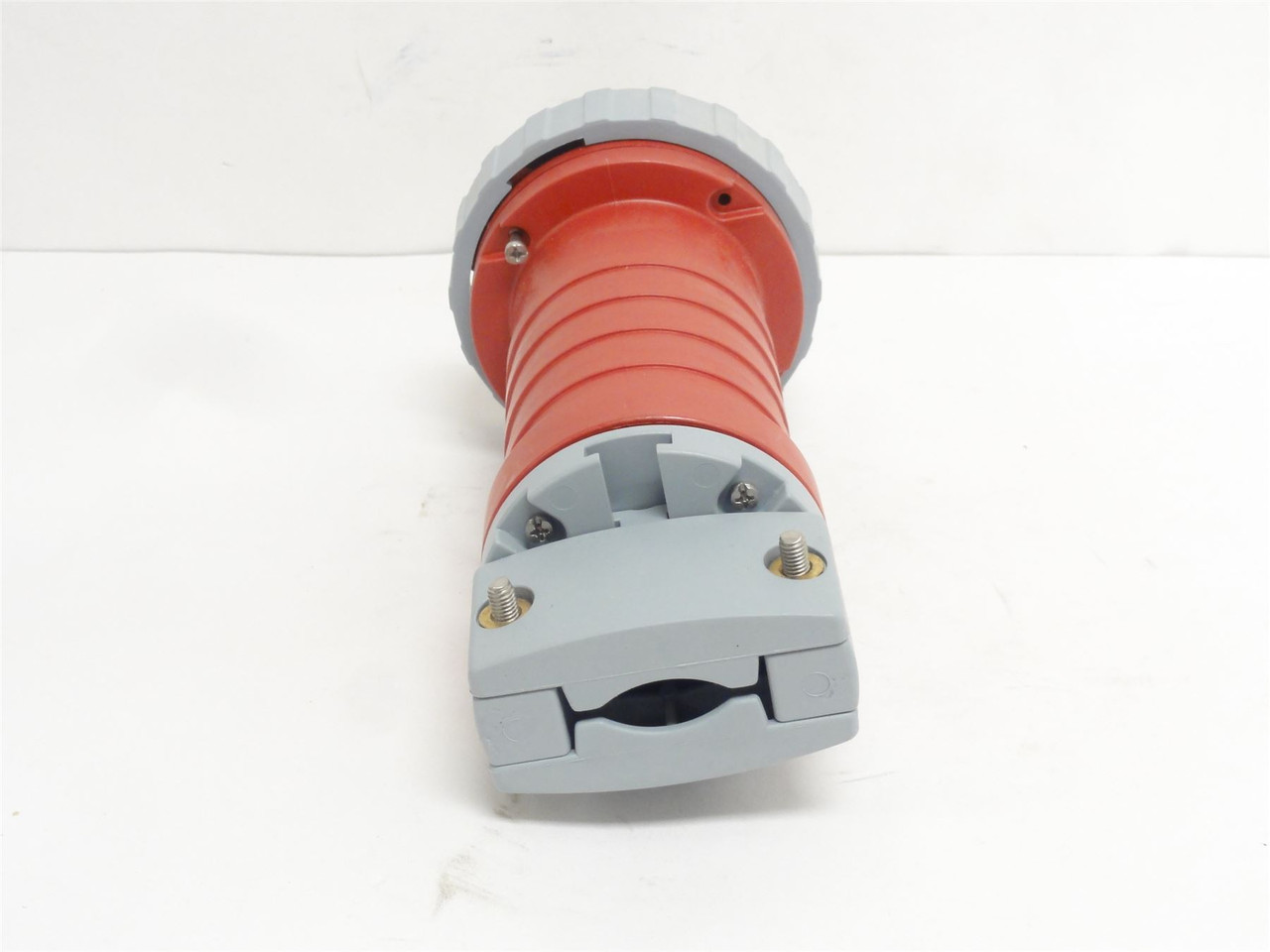 Leviton 360P7W; Pin/Sleeve Plug; 60A; 480VAC; 1PH; 2P; 3-Wire