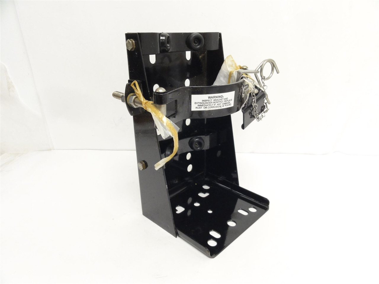 Amerex UAX807; Extinguisher Bracket; Heavy Duty; 5" Cylinder