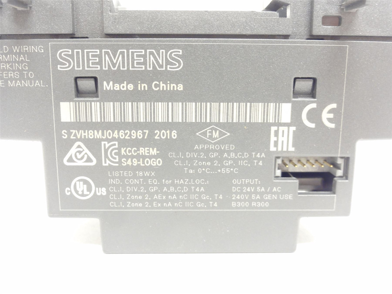 Siemens 6ED1 055-1MB00-0BA1; Expansion Module; 240VAC; 5A In