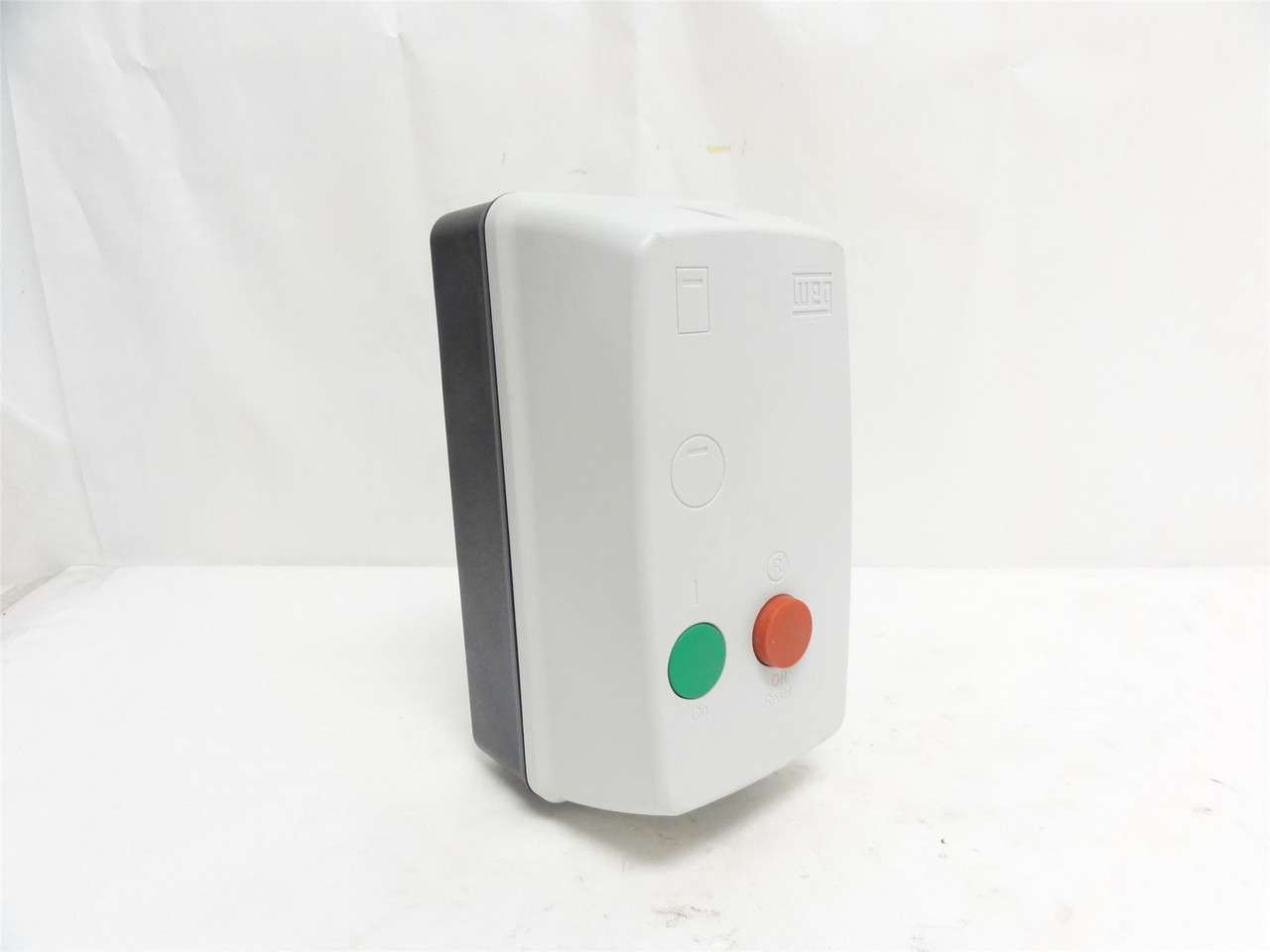 WEG PESW-B9D39AX-R62; Enclosed Starter 115V 1ph; 230/460V 3Ph