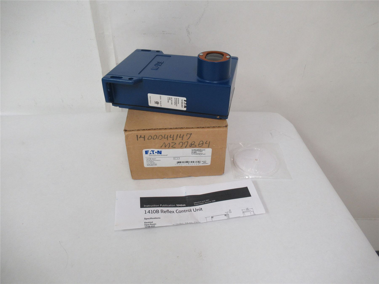 Eaton 1410B-6501; Reflex Self-Contained 115VAC Medium Range