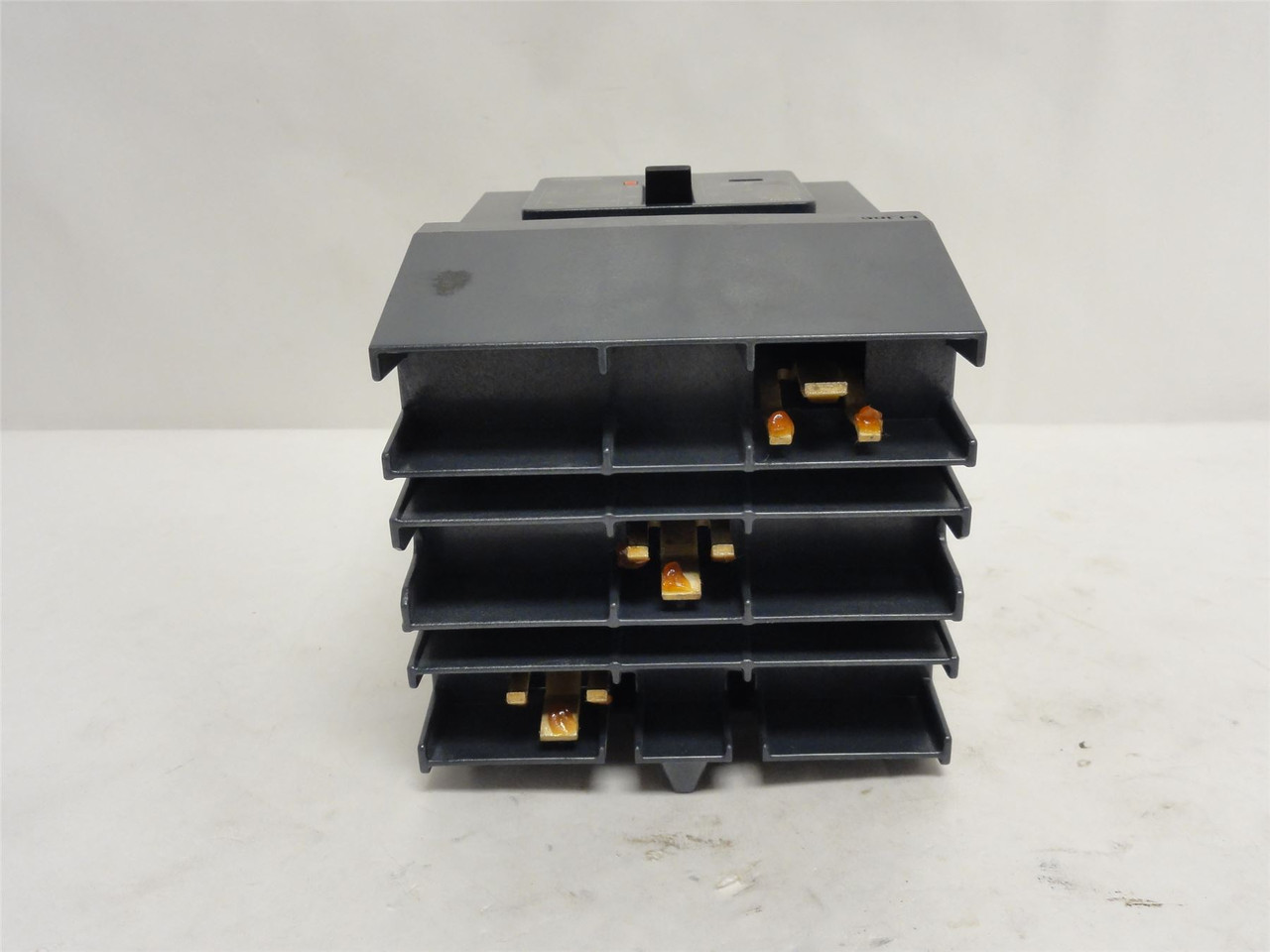 Square D BGA36030; Circuit Breaker; 30 Amps; 3 Pole. 600VAC