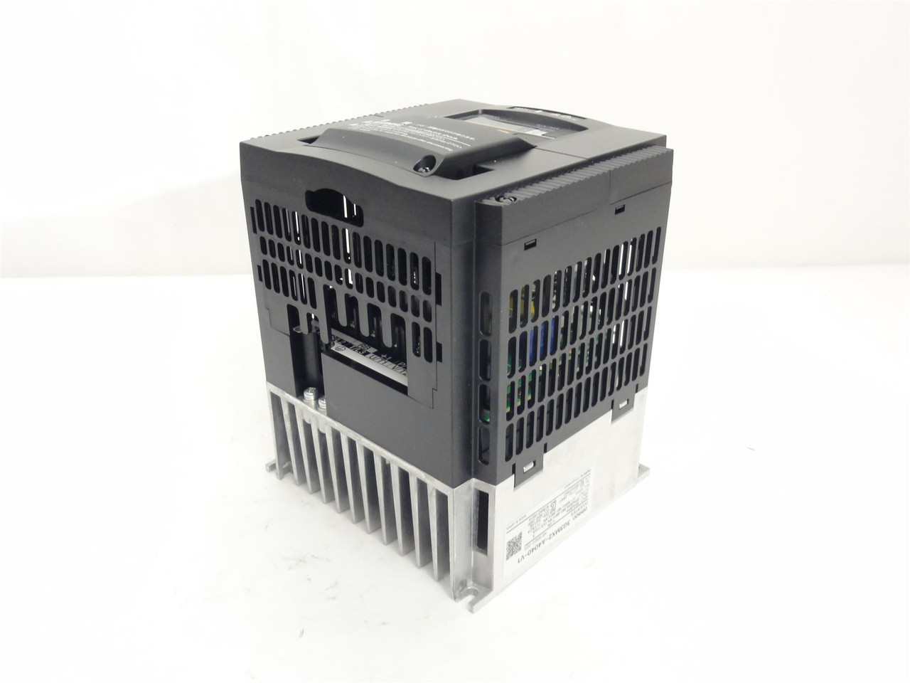 Omron 3G3MX2-A4040-V1; AC Drive Input 480V 1-ph; Output 3-ph