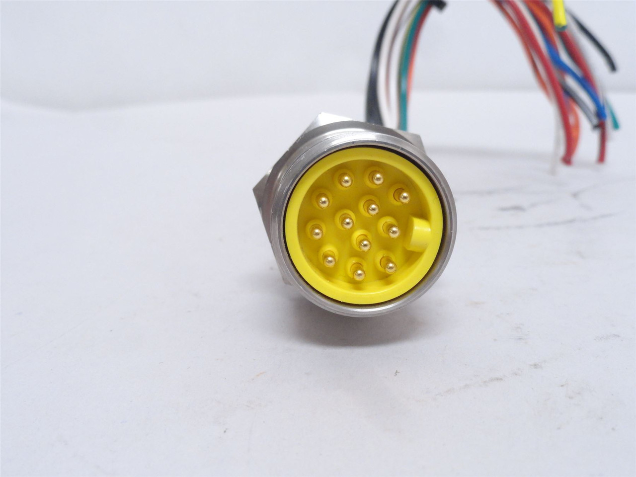 Woodhead 3R2006A20A1201; Male Connector; 12-Pin; 5A; 600V