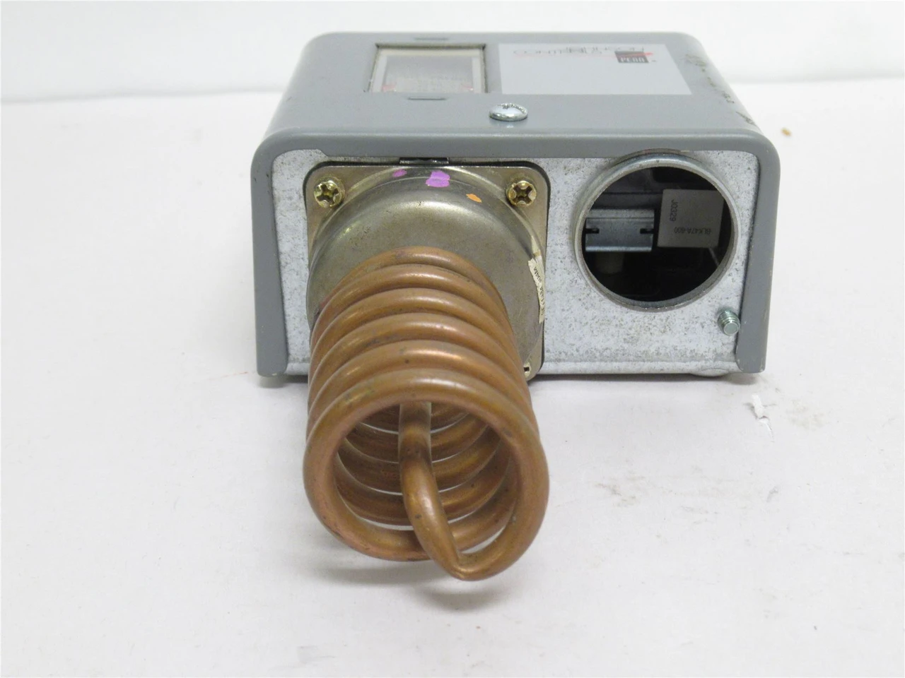 Johnson Controls A72AA-4; Thermostat/Temp Controller 15-55 Deg