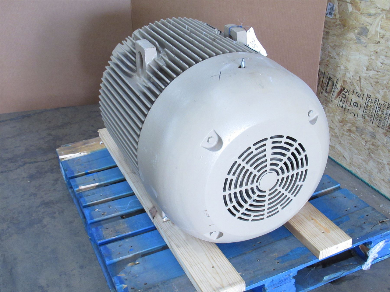 GE 5KS445SAA118D12; AC Motor M9512; 150HP; 460V; 3580RPM; 3PH