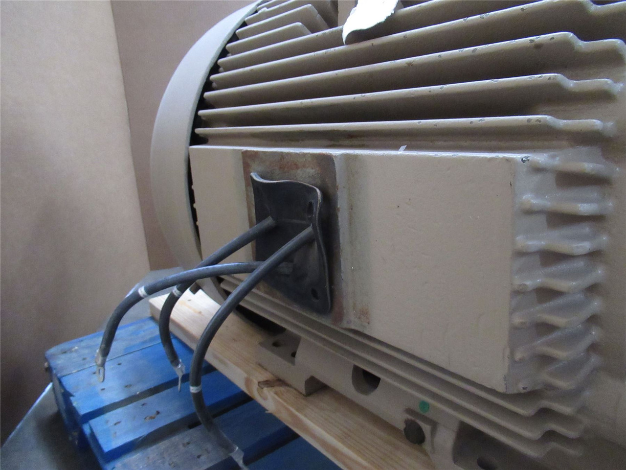 GE 5KS445SAA118D12; AC Motor M9512; 150HP; 460V; 3580RPM; 3PH