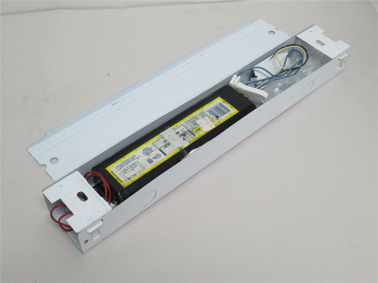 Metalux SN-115-HTS-120V-U; Narrow Striplight Ballast 18"; 120V