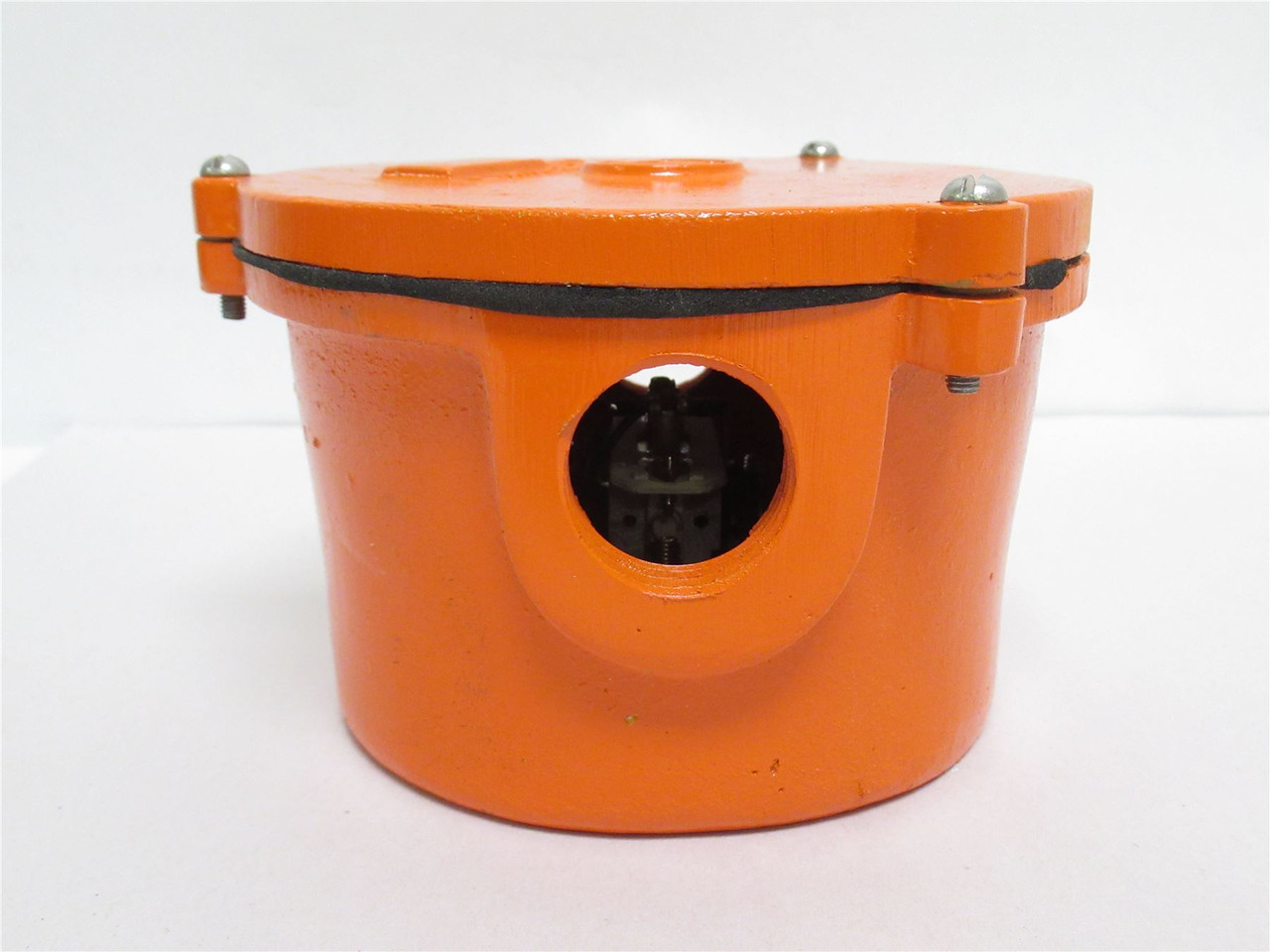 Westinghouse 43902A; Enclosed Transfer Relay; 1NPT Conduit
