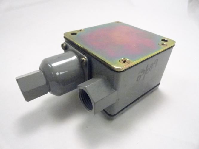 Allen-Bradley 836T-T25OJ; Vacuum Pressure Switch