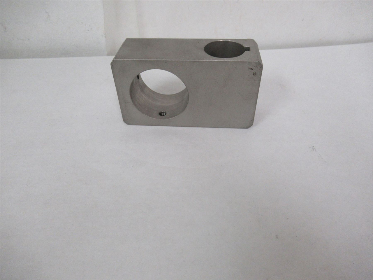John Bean Tech 251327; Nozzle Mount