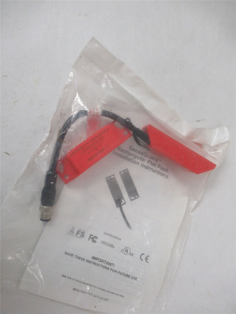 Allen-Bradley 440N-Z21SS2HN; Safety Switch24VDC 50MA 18mmDist