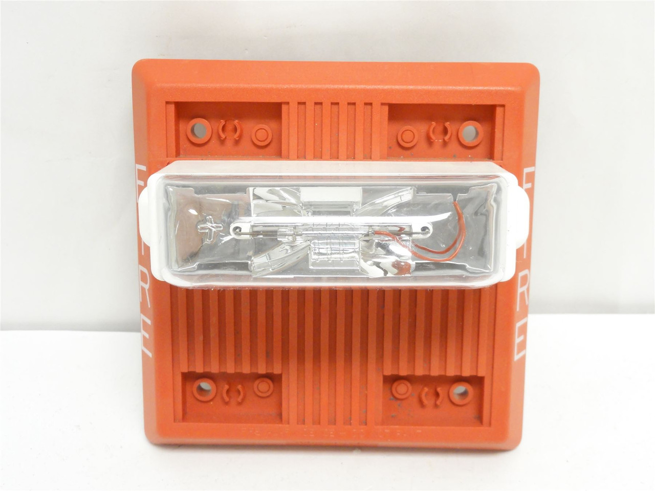 Wheelock AMT-24MCW-NW; Horn-Strobe; 24VDC; 75-85dB; 355mA