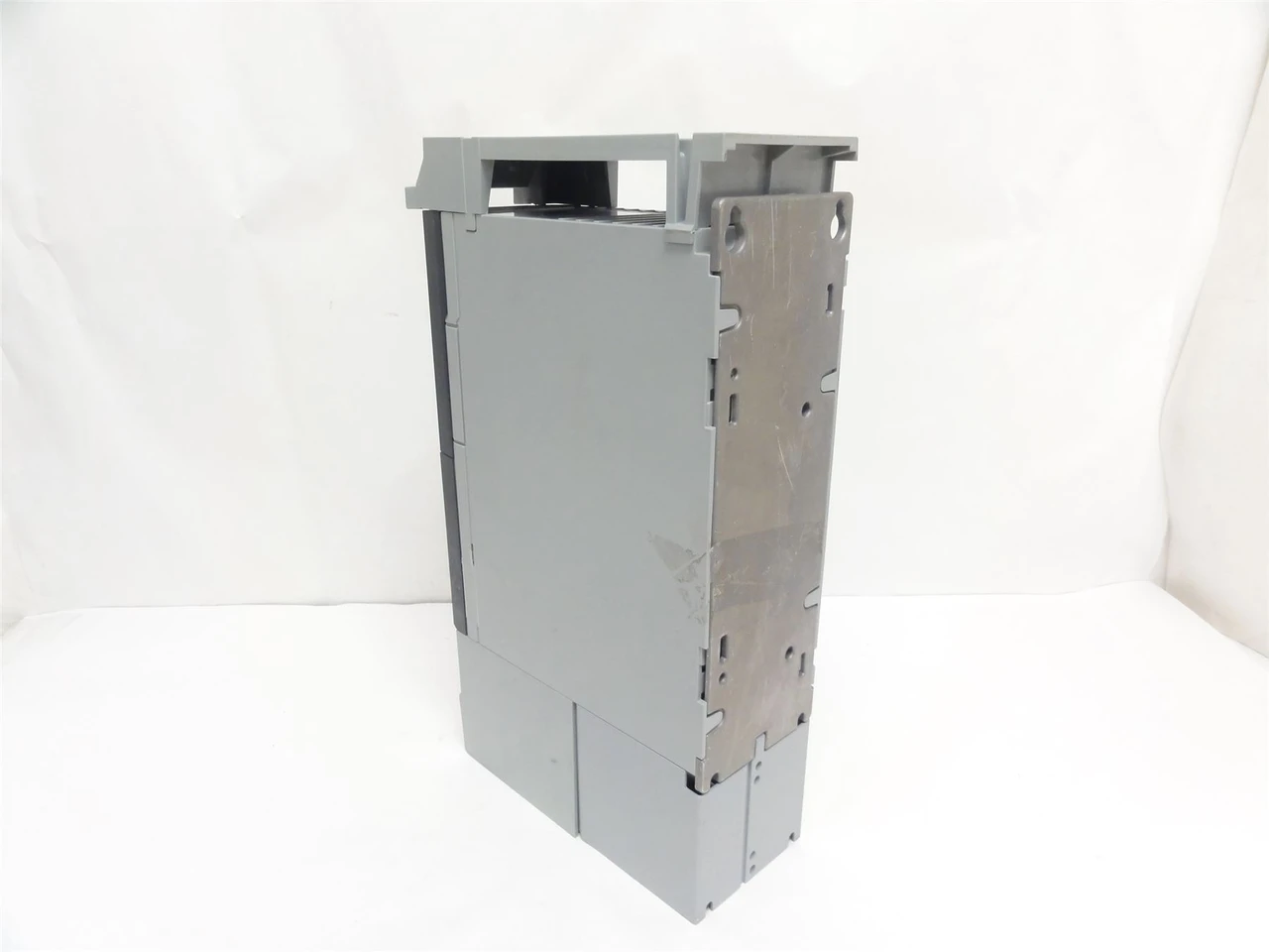 Danfoss 134G9771; VLT Refrigeration Drive 5HP 3x380-480VAC